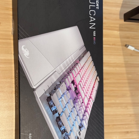 ROCCAT Vulcan 122 AIMO RGB Mechanical Gaming Keyboard - Picture 4 of 4